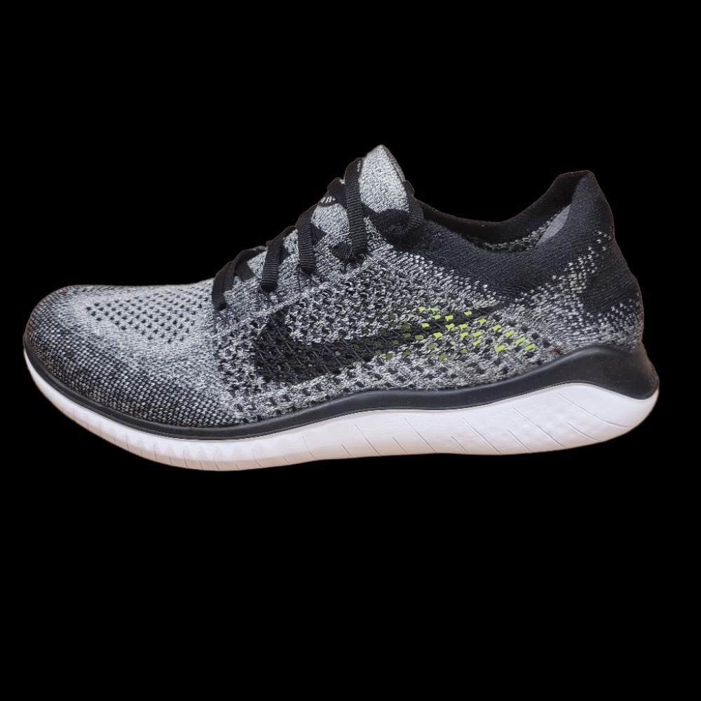 Sneakers - Picture 2 of 6